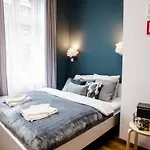 5 Bedrooms With Ac In Center Apartament *