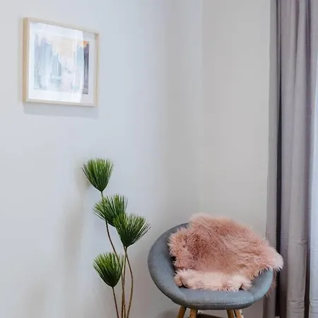 5 Bedrooms With Ac In Center * Budapest