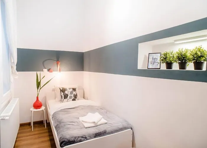 شقة 5 Bedrooms With Ac In Center بودابست