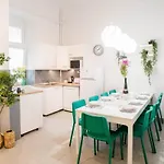 5 Bedrooms With Ac In Center * Budapeste